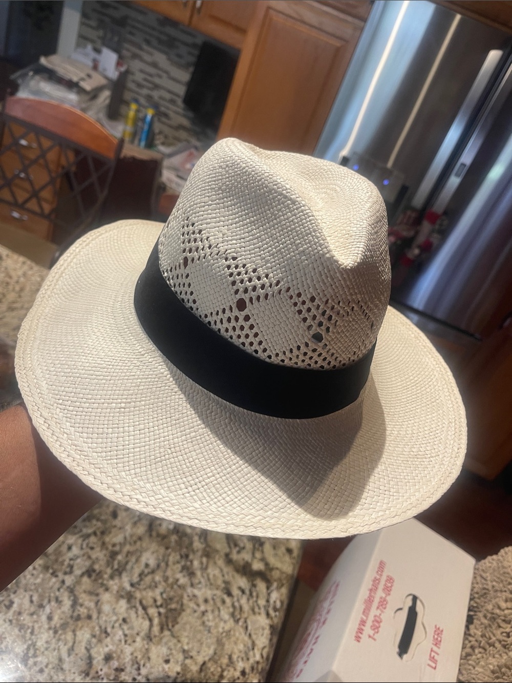Men's White Straw Fedora with Black Band - Classic Summer Hat